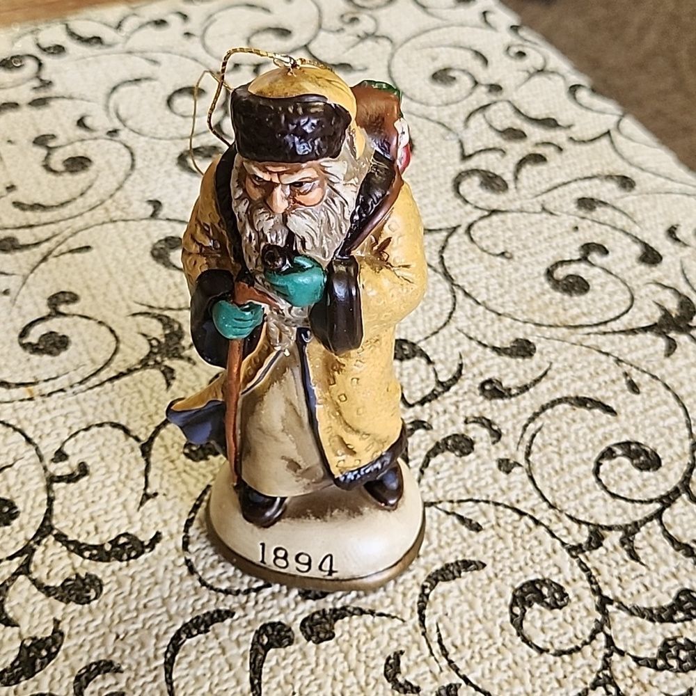 1986 Santa Claus  Memories Collection